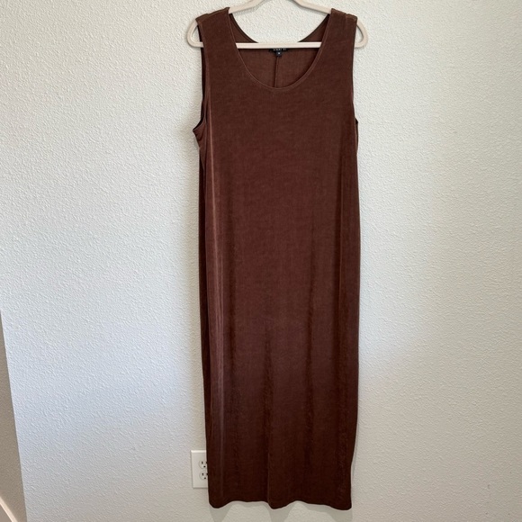 Vikki Vi Maxi Velvet Dress Size Size 1X Tank Dress Brown Travel Vacation Minimal - Picture 1 of 8